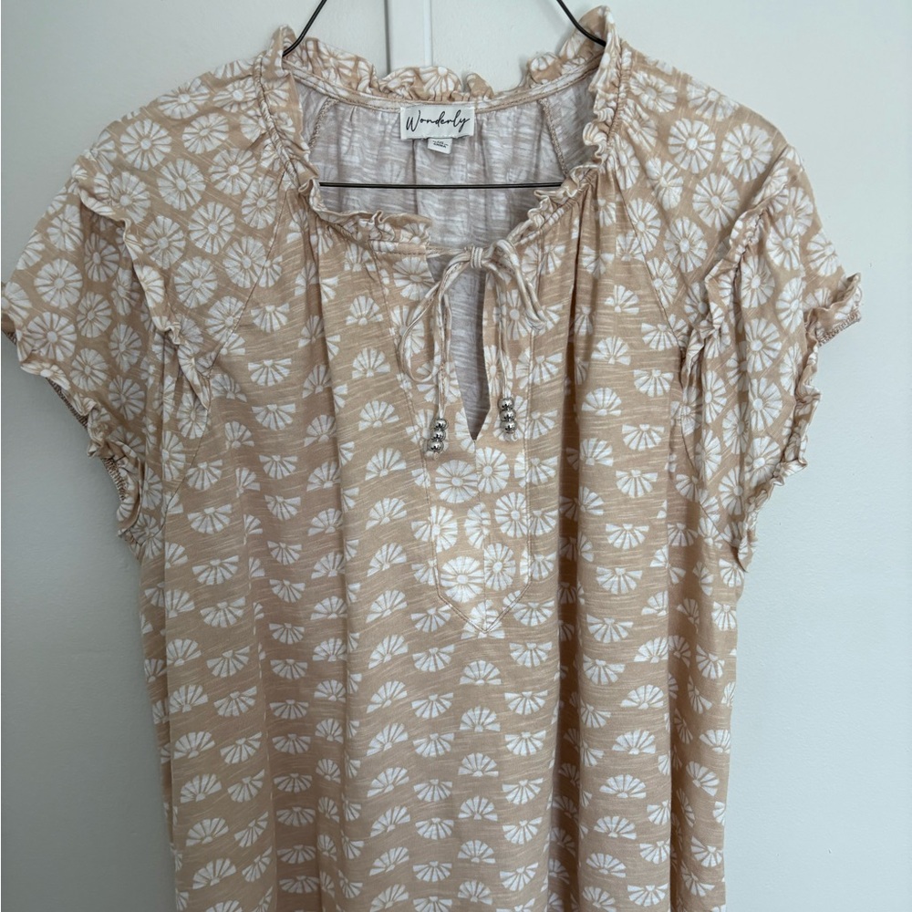 Wonderly Tan and White Patterned Blouse